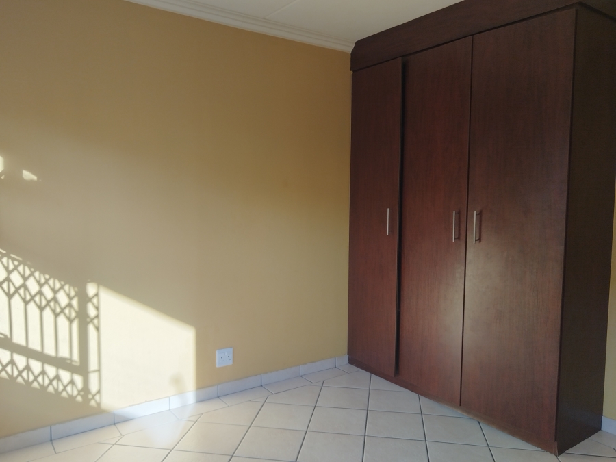2 Bedroom Property for Sale in Potchefstroom North West